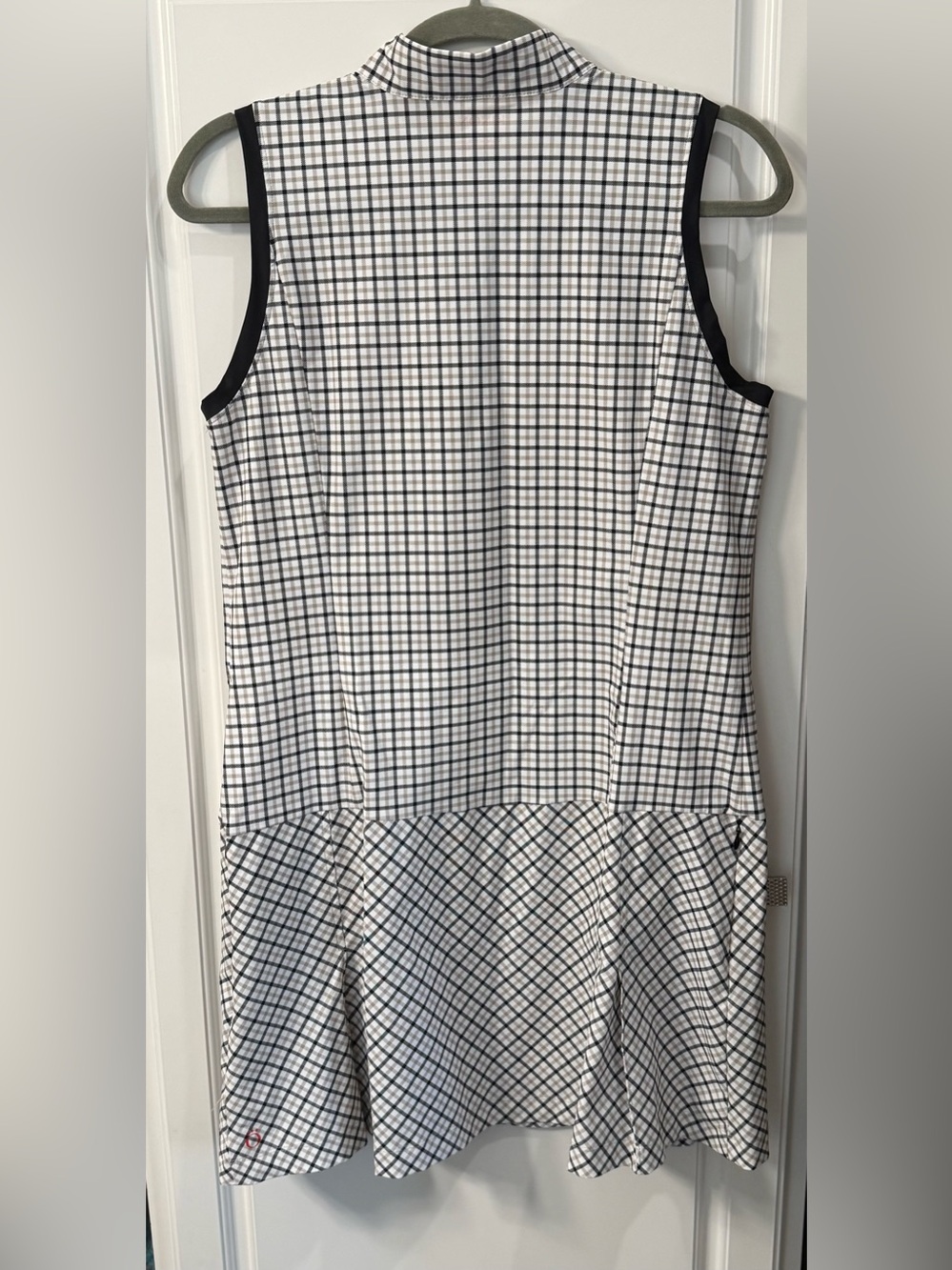 KINONA Mic Drop Sleeveless Golf Dress - Picture 3 of 13